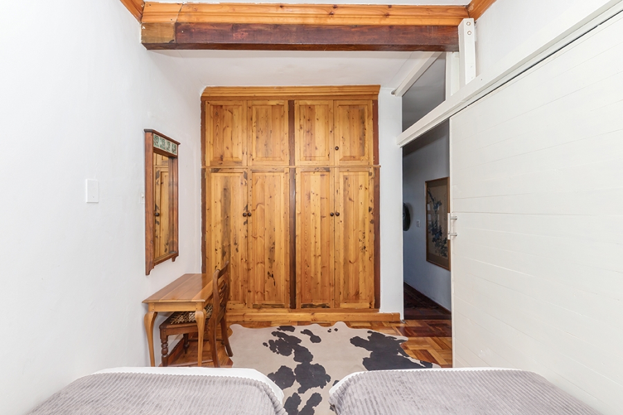 To Let 3 Bedroom Property for Rent in Green Point Western Cape
